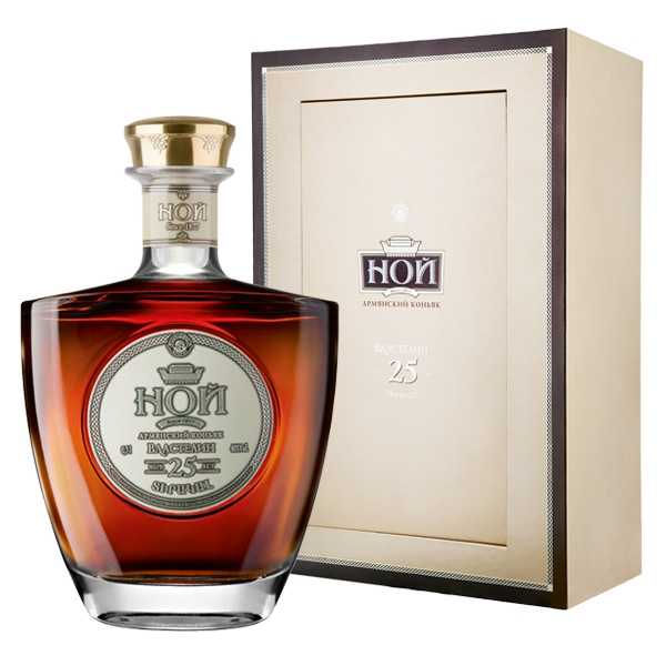 Brandy NOY TIRAKAL 25 let 0,7 l Gift Box