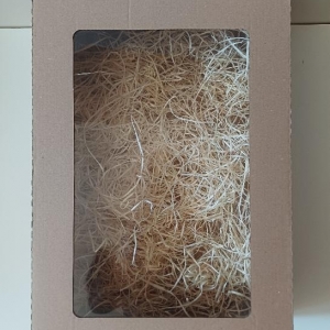 Dárková kartónová krabička s okénkem na 3 láhve vína